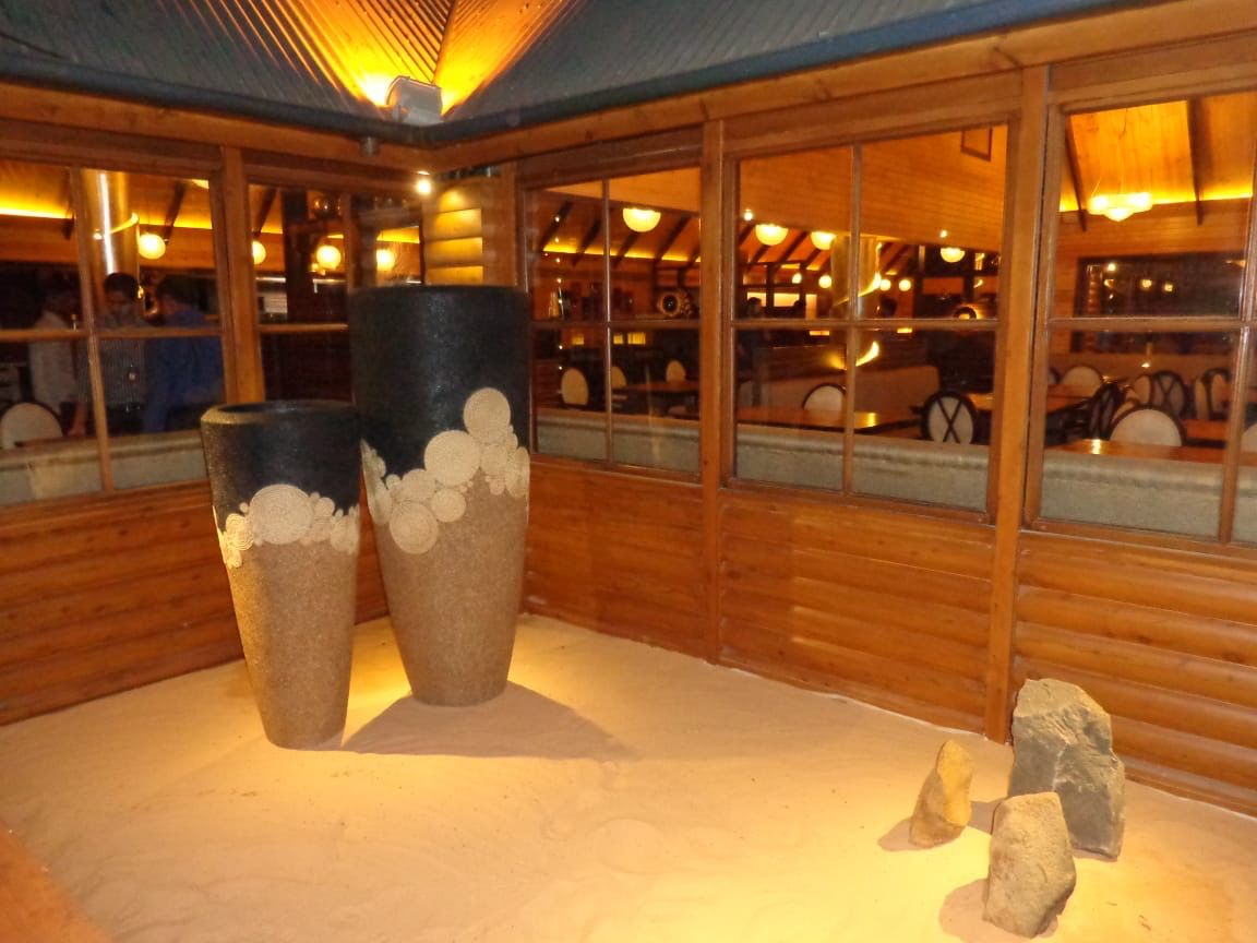 Woodpecker Villa - Accent Lighting & Decor